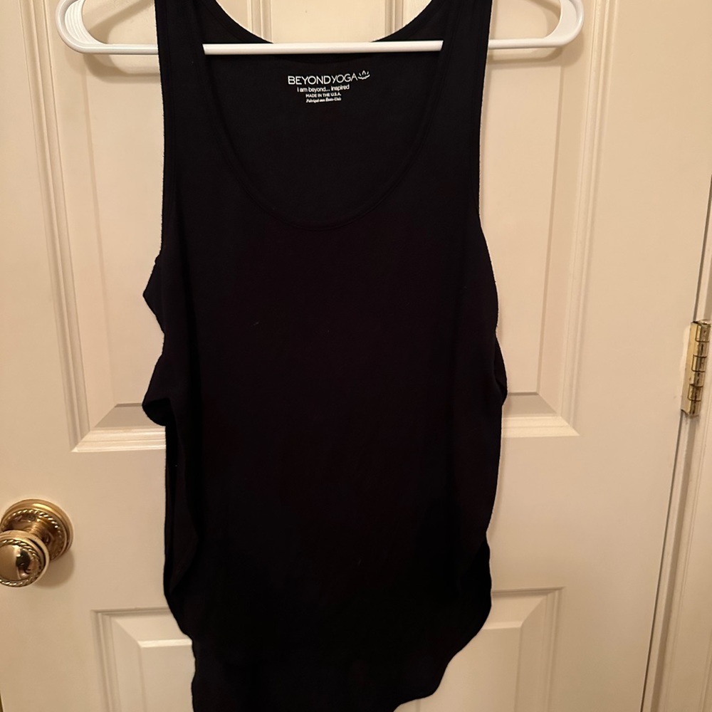 Beyond Yoga Open sides tank - Picture 3 of 4